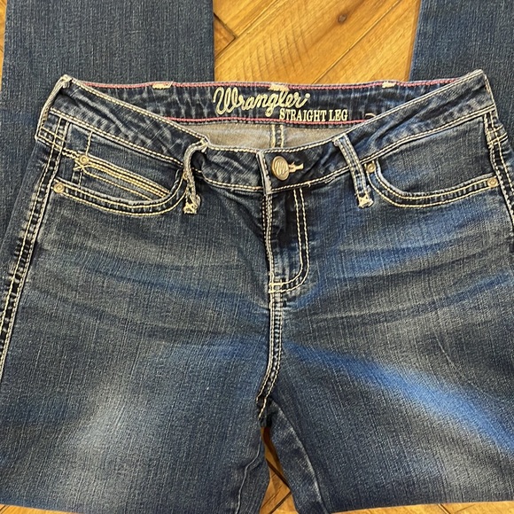 Wrangler Straight Leg Jeans - Picture 2 of 7